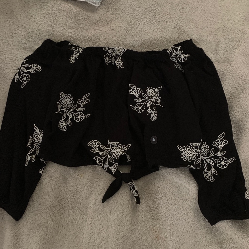 BRAND NEW CROP TOP